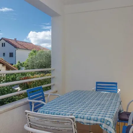03 Apartment